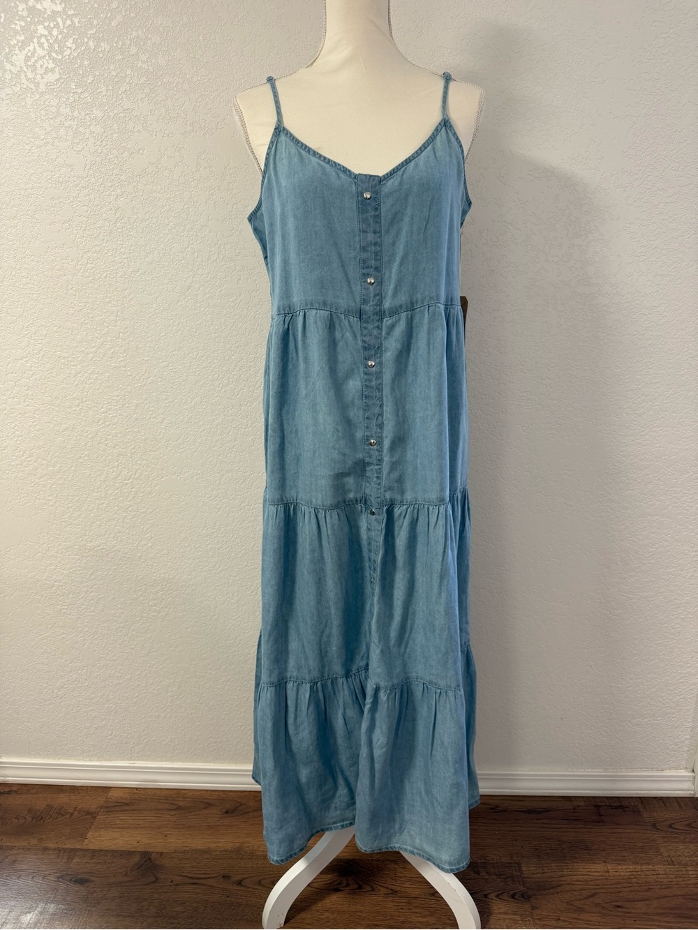 COTTON & RYE Outfitters Light Blue Denim Maxi Dress with Button Front V-Neck M.